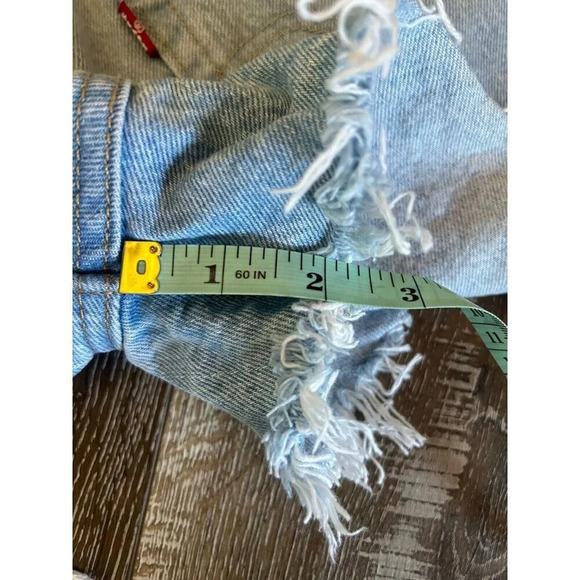 LEVI'S 501 Original Shorts Booty Short Women’s Sz W29 Premium - Picture 12 of 12